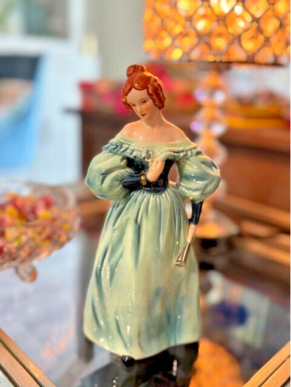Goebel Demure Elegance Porcelain Fashion Lady Figurine 1835 Mold 16 285 Germany
